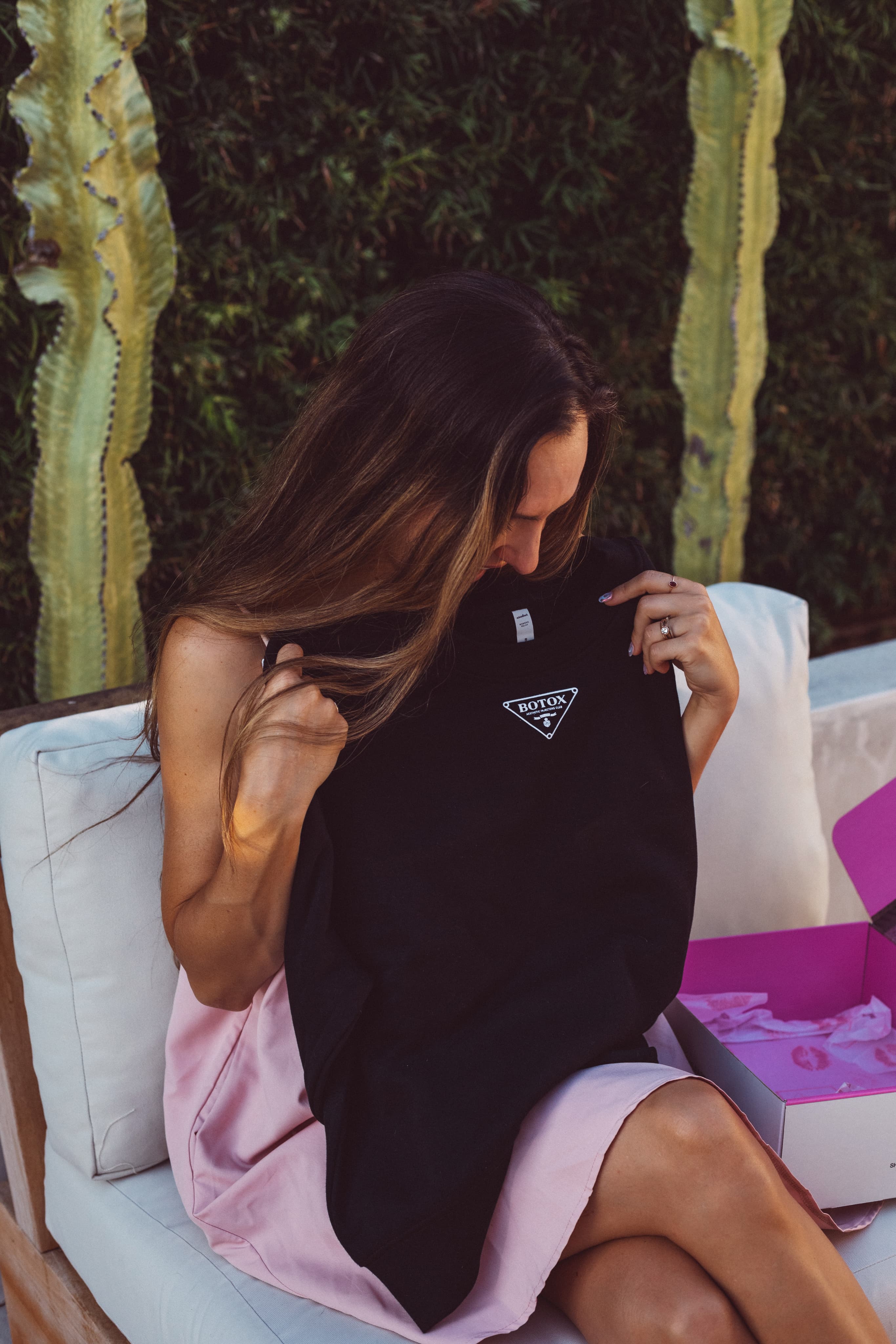 getting exiciting aluma black top merch 